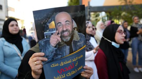 عائلة نزار بنات ترفض اعتذار حسين الشيخ
