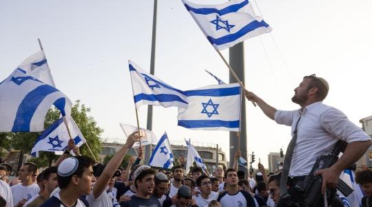 النائب زعارير: "مسيرة الأعلام" الإسرائيلية تجاهل لمشاعر المسلمين والاحتلال يتحمل تبعاتها