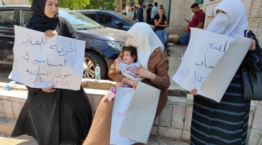 زوجة خضر عدنان خلال اعتصام رام الله.jpg