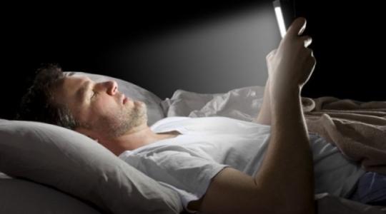 5 أسباب صحية للابتعاد عن الهواتف الذكية..تعرف عليها