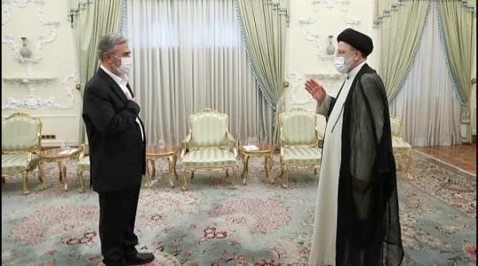 القائد النخالة والرئيس الايراني.jpg