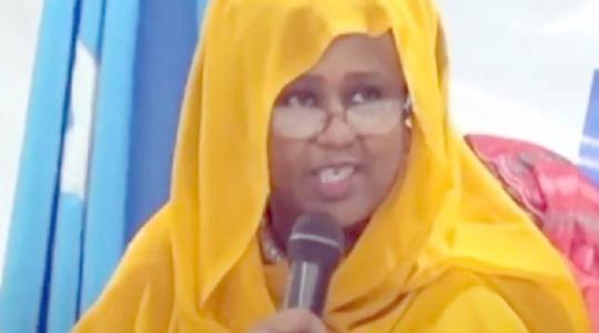 سيدة صومالية تسعى للفوز.jpg