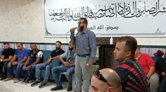 وفد الجهاد الاسلامي معزيا بشهداء بدو في القدس.jpg