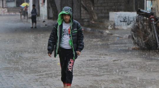 طقس فلسطين.. أجواء غائمة ومغبرة وفرصة لسقوط الأمطار