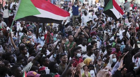 متظاهرين السودانيين