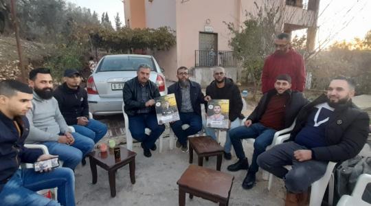 "الجهاد" تزور عدداً من عوائل الشهداء والأسرى في الضفة