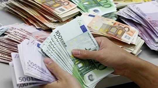 سعر الدولار واليورو مقابل الدينار الجزائري اليوم الإثنين 31 يناير 2022