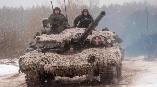 أرشيفية-  جنود روس يحتشدون على الحدود الاوكرانية استعدادا لشن هجوم كاسح على كييف (12).jpg