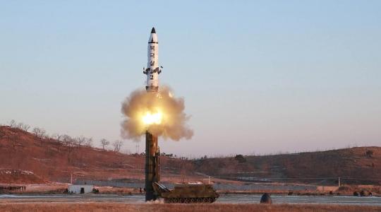 كوريا الشمالية تُطلق صاروخاً لم تُعرف طبيعته اتجاه بحر اليابان
