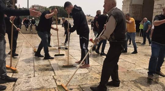 تنظيف المسجد الاقصى.jpg