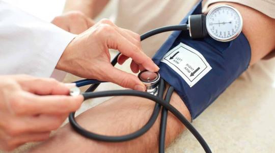 أفضل علاج ارتفاع الضغط الدم .. اعراض ارتفاع الضغط الدم