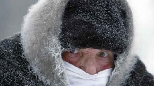9 أسباب مثيرة للقلق تجعل البعض يشعر بالبرد بشكل مستمر