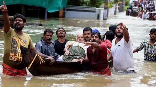 عشرات القتلى وملايين المعزولين إثر الأمطار والفيضانات في الهند وبنغلاديش