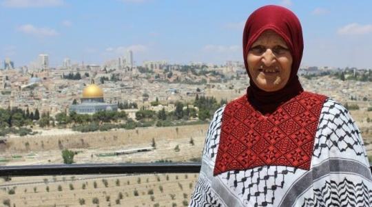 الاحتلال يصدر قرارًا جديدًا ضد المرابطة نفيسة خويص