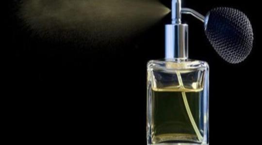 العلماء يعيدون ابتكار عطر عمره 3200 عام