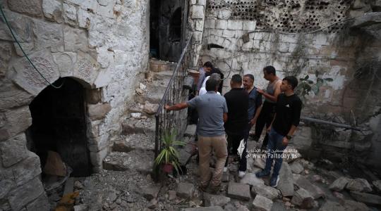 منزل مدمر في أحياء البلدة القديمة جراء العدوان الاسرائيلي فجر اليوم (4).jpg