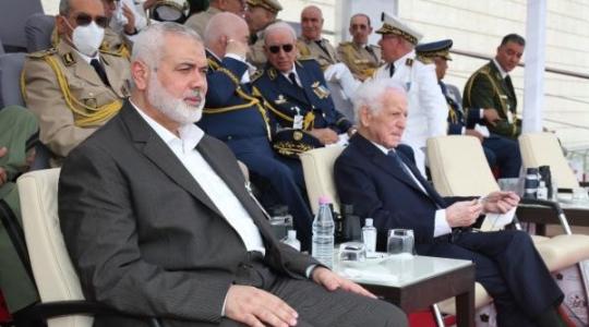 هنية ووفد من قيادة حماس يشاركان في ذكرى الاستقلال الجزائري