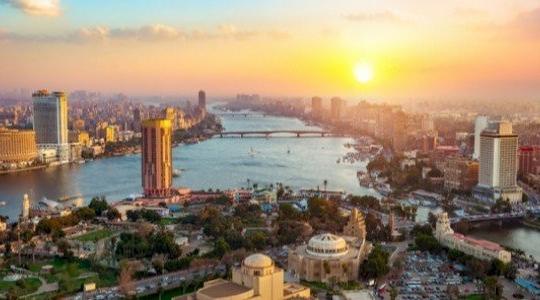 كم سجلت درجة الحرارة في القاهرة اليوم الاثنين 17/7/20232؟