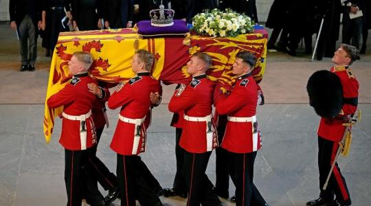 جنازة الملكة اليزابيث.jpg