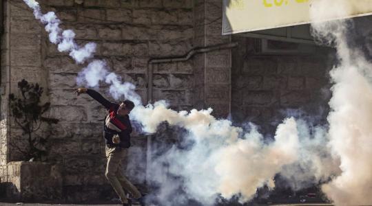 مواجهات مع قوات الاحتلال في القدس والخليل