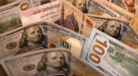 سعر الدولار امام الجنيه والذهب عيار 21 في مصر اليوم الاربعاء 9-8-2023