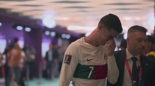 كريستيانو رونالدو يغادر الملعب وهو يبكي خسارته أمام المغرب