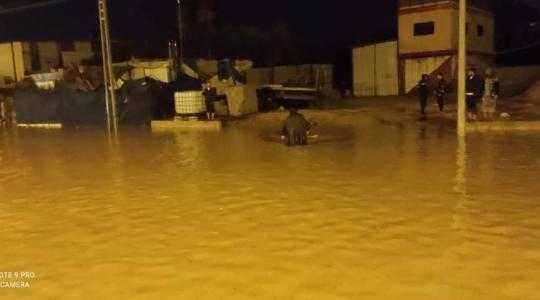 | غرق مدخل مشفى الأقصى بدير البلح بفعل الأمطار