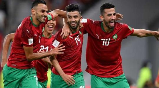نجم المنتخب المغربي يقترب من اللعب بالدوري الإنجليزي الممتاز