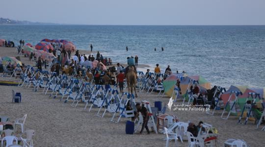 شاطئ بحر غزة  كافتيرات ومطاعم غزة على شاطئ البحر تتزين لاستقبال الصيف (36).JPG