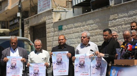 خيمة التضامن مع الشيخ خضر عدنان وسط مدينة غزة تواصل فعالياتها بحضور جماهيري واسع (13).JPG