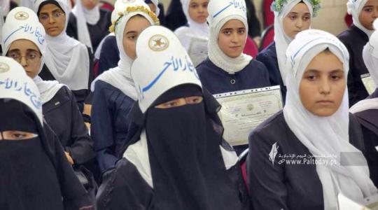 120 حافظًا وحافظةً لكتاب الله