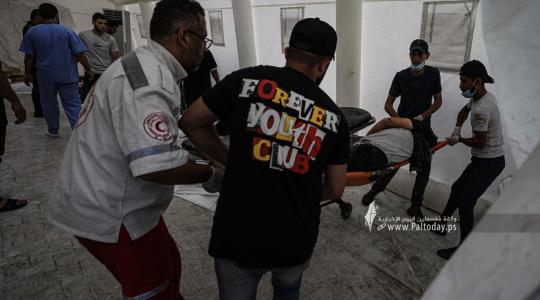 شهداء واصابات لمجمع الشفاء الطبي  مع تواصل القصف الصهيوني على مدينة غزة (12).JPG