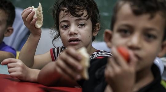 أطفال جائعون في غزة