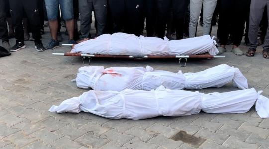 شهداء بمجرزة إٍسرائيلية على غزة