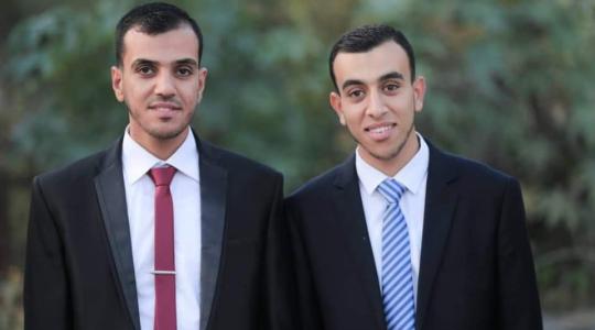الشهيد حمزة مرتجى رفقة شهقيقه الشهيد ياسر مرتجى.jpeg