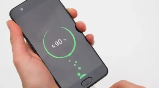 شحن بطارية هاتف