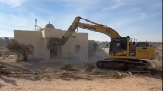 مسجد قرية أم الحيران "صورة من الفيديو"