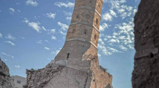 دمار في المسجد العمري