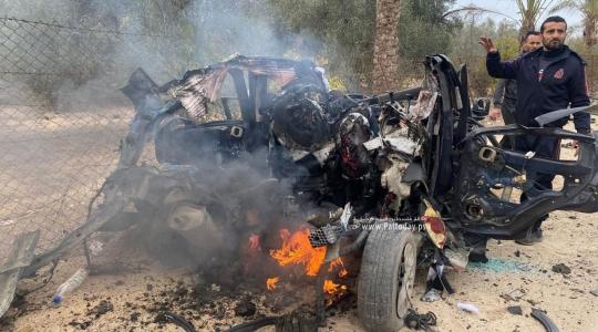 شهداء في قصف سيارة في دير البلح