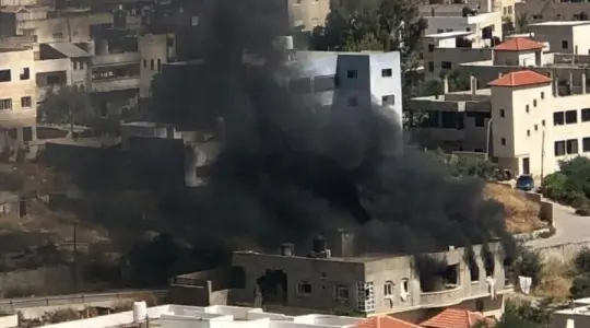 احراق الاحتلال أحد المنازل بمخيم الفارعة