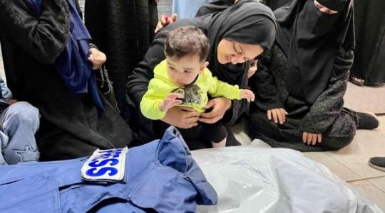 عائلة الصحفي أحمد منصور