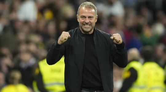 مدرب برشلونة هانسي فليك