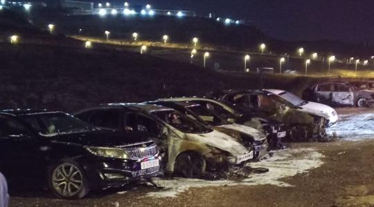 مستوطنون يحرقون مراكب المواطنين في الضفة