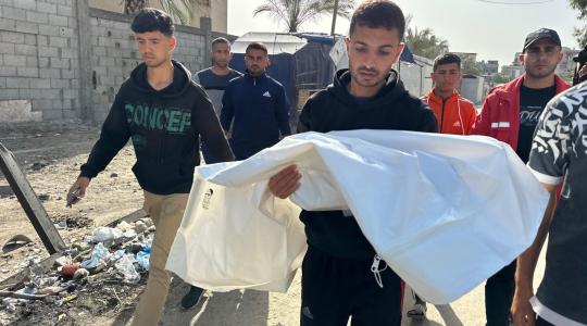 تشييع ١٠ شهداء في مدينة خان يونس ارتقوا في قصف الليلة (8).jpeg