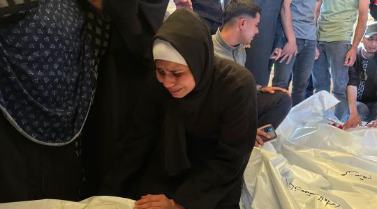 تشييع ١٠ شهداء في مدينة خان يونس ارتقوا في قصف الليلة (12).jpeg