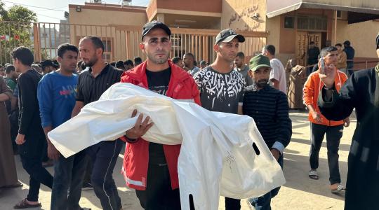 تشييع ١٠ شهداء في مدينة خان يونس ارتقوا في قصف الليلة (10).jpeg