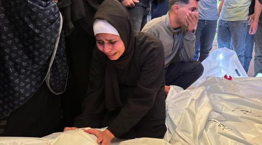 تشييع ١٠ شهداء في مدينة خان يونس ارتقوا في قصف الليلة (9).jpeg