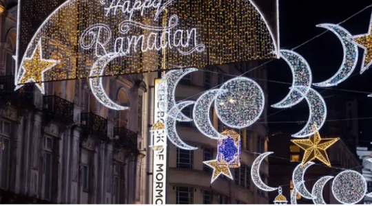 أجمل رسائل رمضان 2026: تهنئة وعبارات فريدة للأحباب والأصدقاء