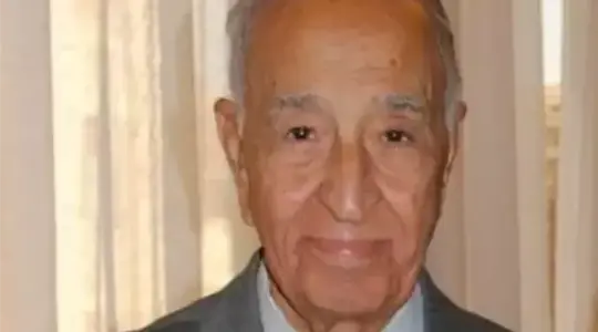 موعد دفن وتفاصيل وفاة الإعلامي فهمي عمر ( شيخ الاذاعيين ) اليوم