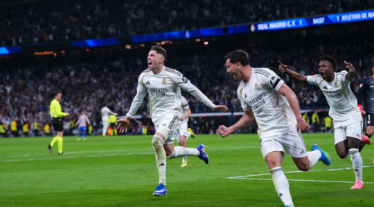 ريال مدريد يهزم إسبانيول ويؤجل تتويج برشلونة مبكراً
